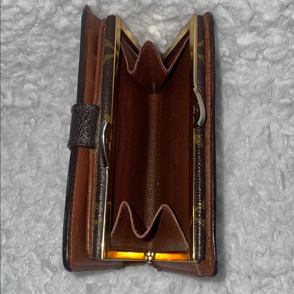 Louis Vuitton LV Monogram Vintage French Kisslock Wallet - Picture 14 of 17